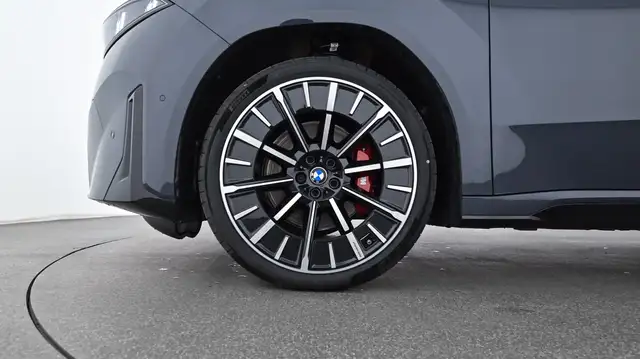 BMW iX3 50 xDrive 108,7kWh Ansicht 21