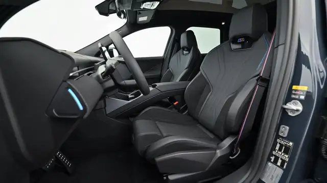 BMW iX3 50 xDrive 108,7kWh Ansicht 16