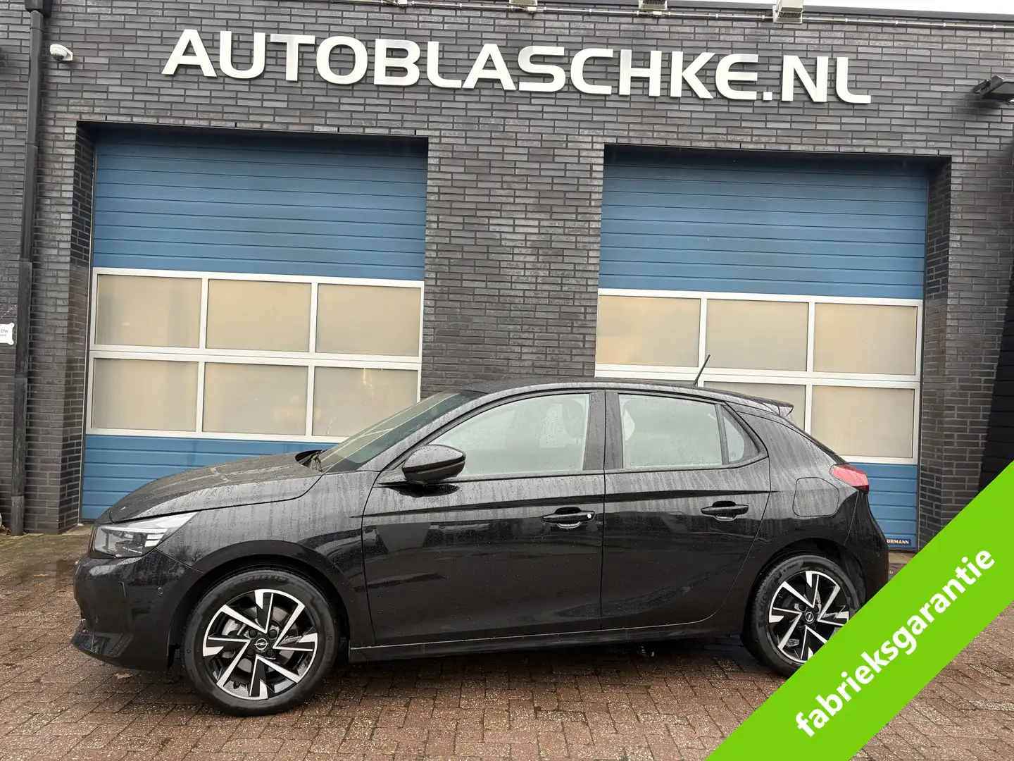 Opel Corsa 1.2 Turbo GS, airco. cruise/camera Schwarz - 1