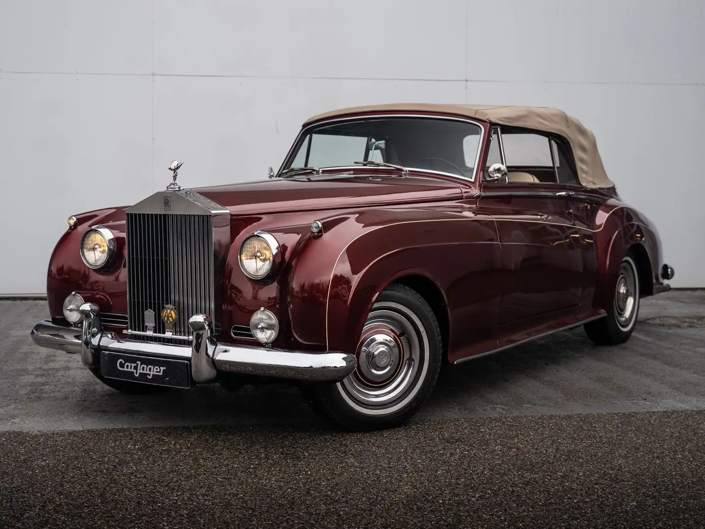 Rolls-Royce Cloud by H.J. Mulliner Red - 1