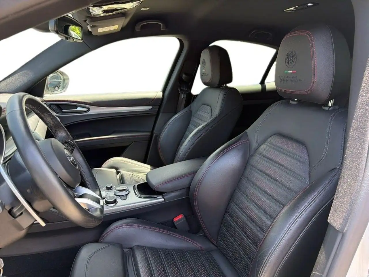 Alfa Romeo Stelvio 2024 — фото 14