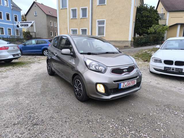 Kia Picanto FIFA World Cup Edition,Lenkradheizung