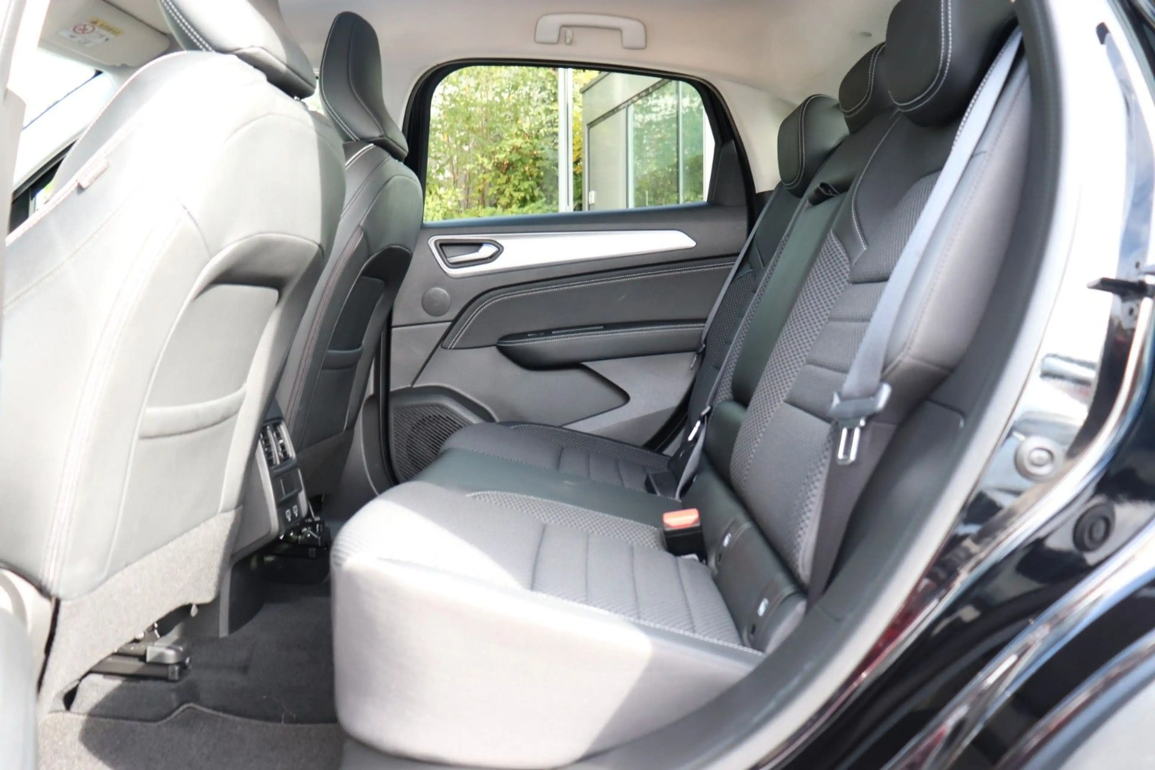 Renault Arkana Intens 1.6 E-Tech Hybrid 145, Winter-Pak. — photo 11