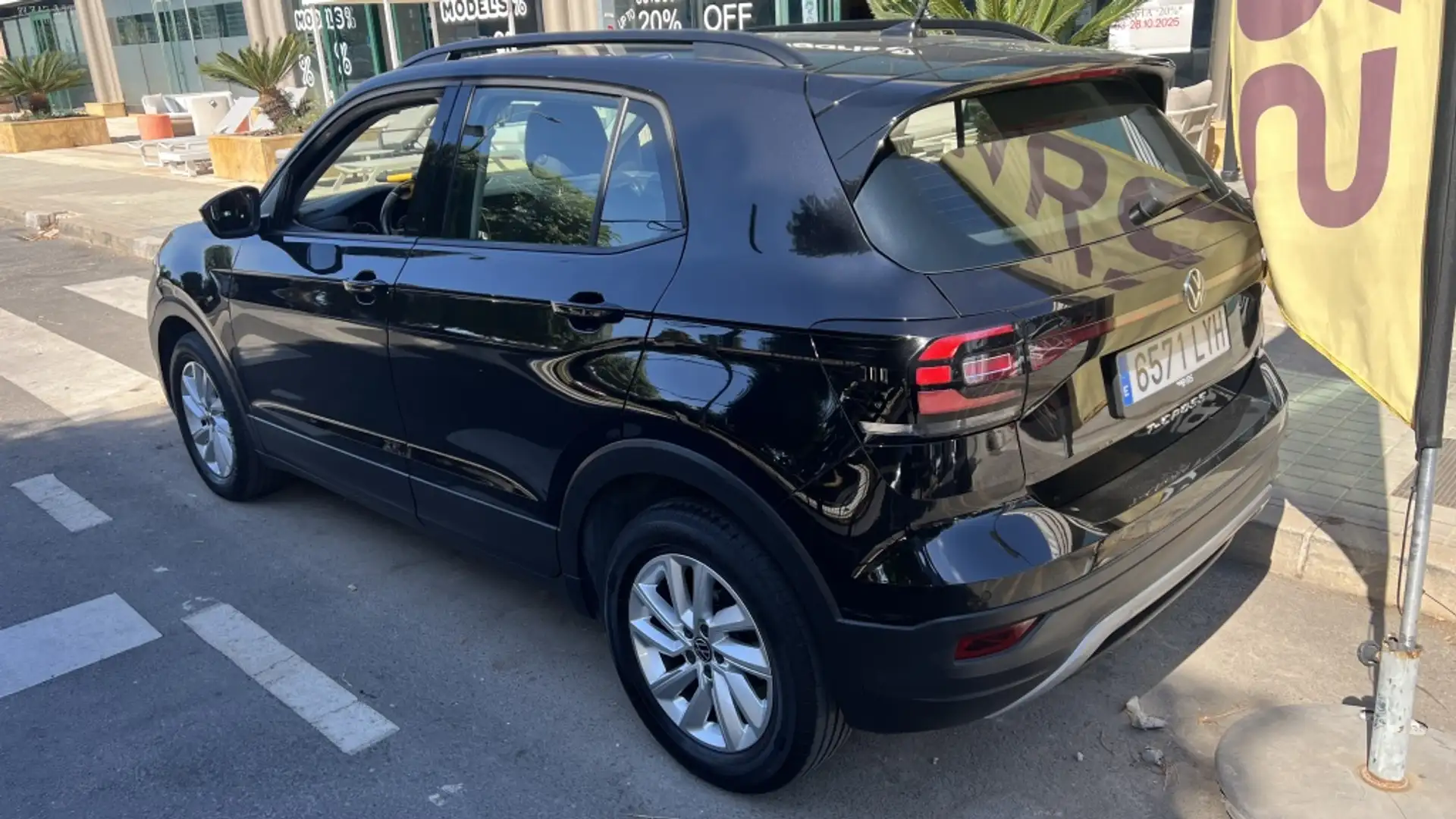 Volkswagen T-Cross 1.0 TSI Advance DSG7 81kW Zwart - 2