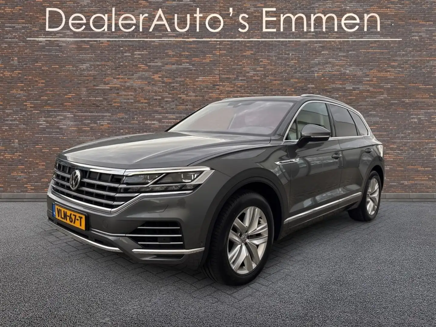 Volkswagen Touareg 3.0 TDI HIGHLINE PANODAK LMV NAVI LED XENON Gri - 2