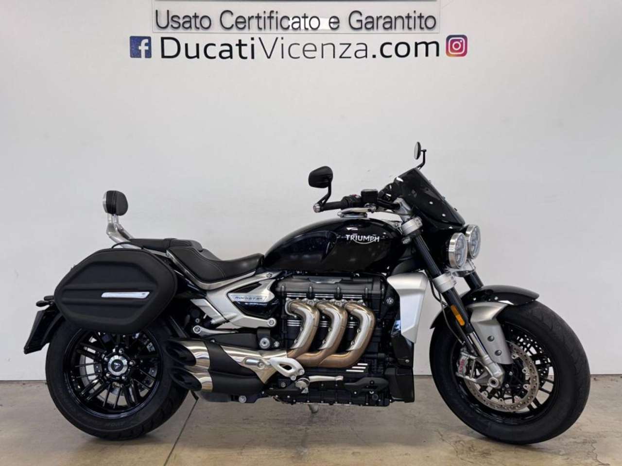 Triumph Rocket 3 R BLACK