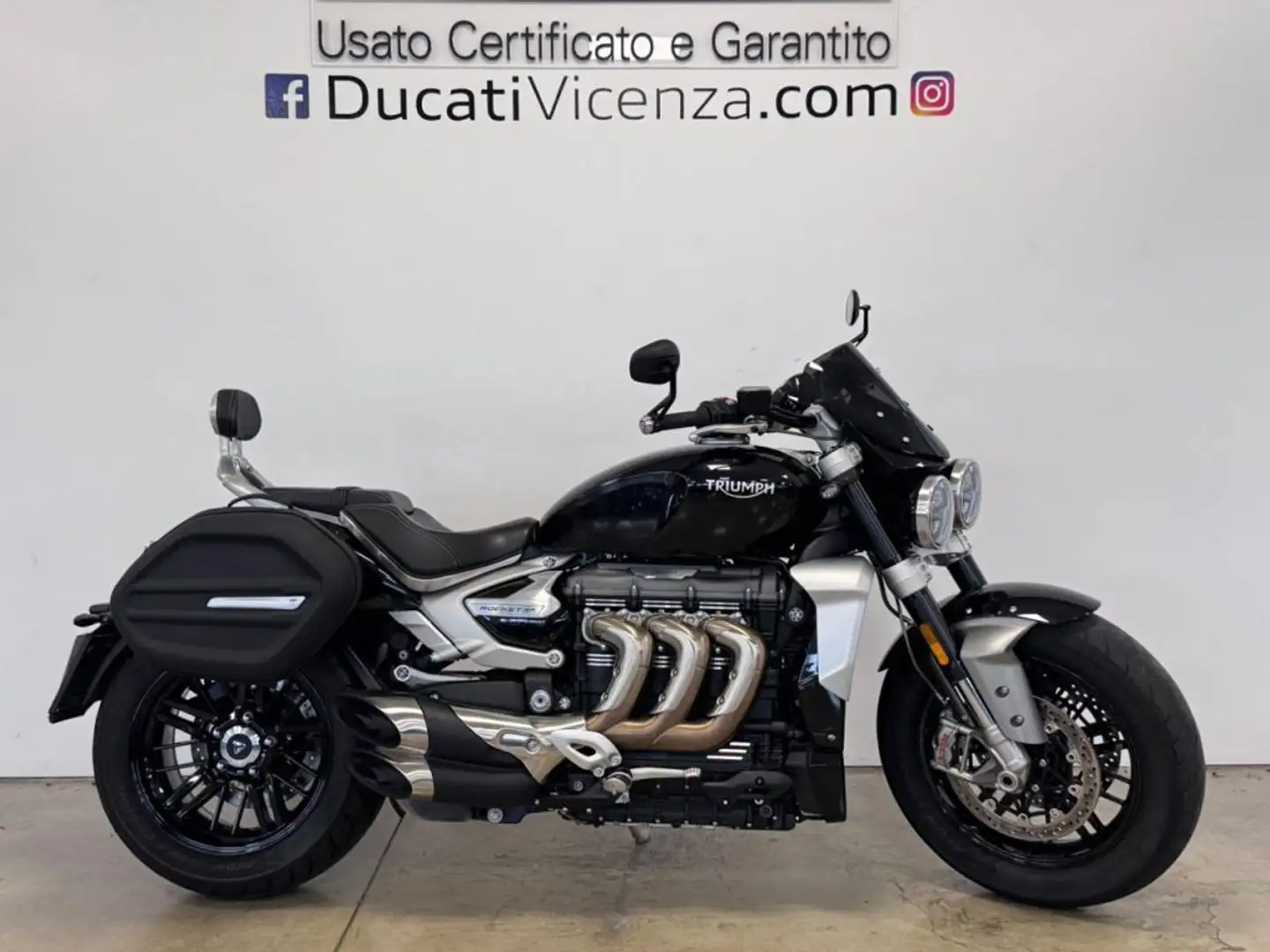 Triumph Rocket 3 R BLACK Nero - 1