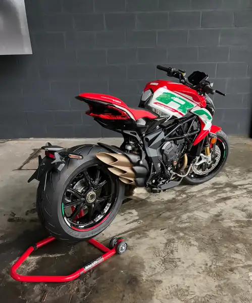MV Agusta Dragster - foto 4