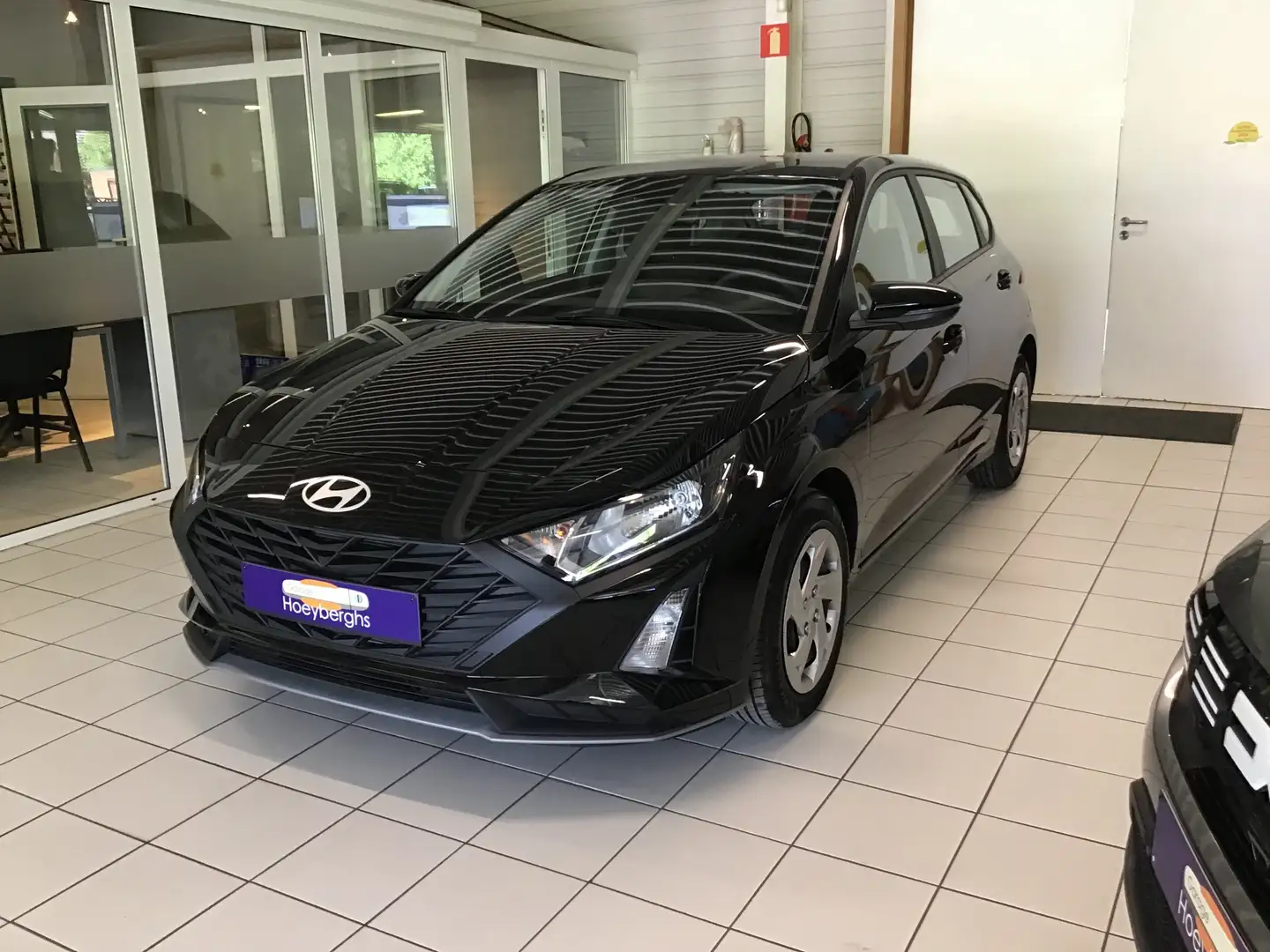 Hyundai i20 1.2i Comfort WORDT VERWACHT NIEUW 13KM CAMERA DAB Noir - 1