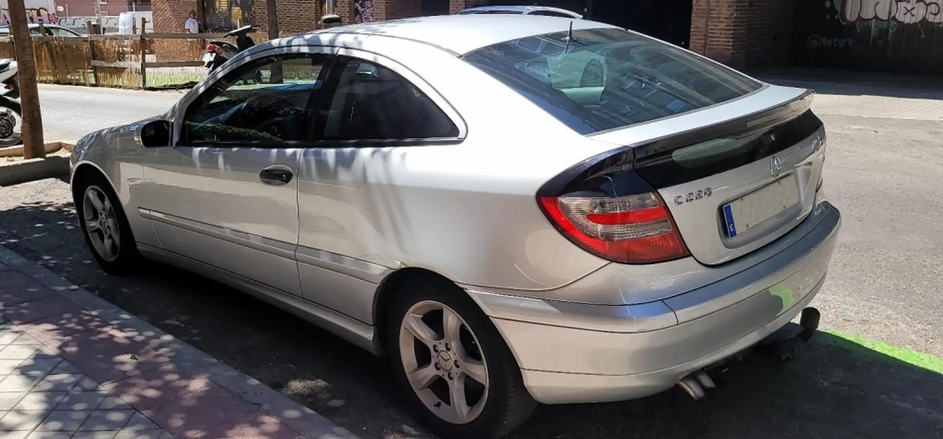 Mercedes-Benz C 220 Sportcoupé 220CDI Sport Edition Silver - 2