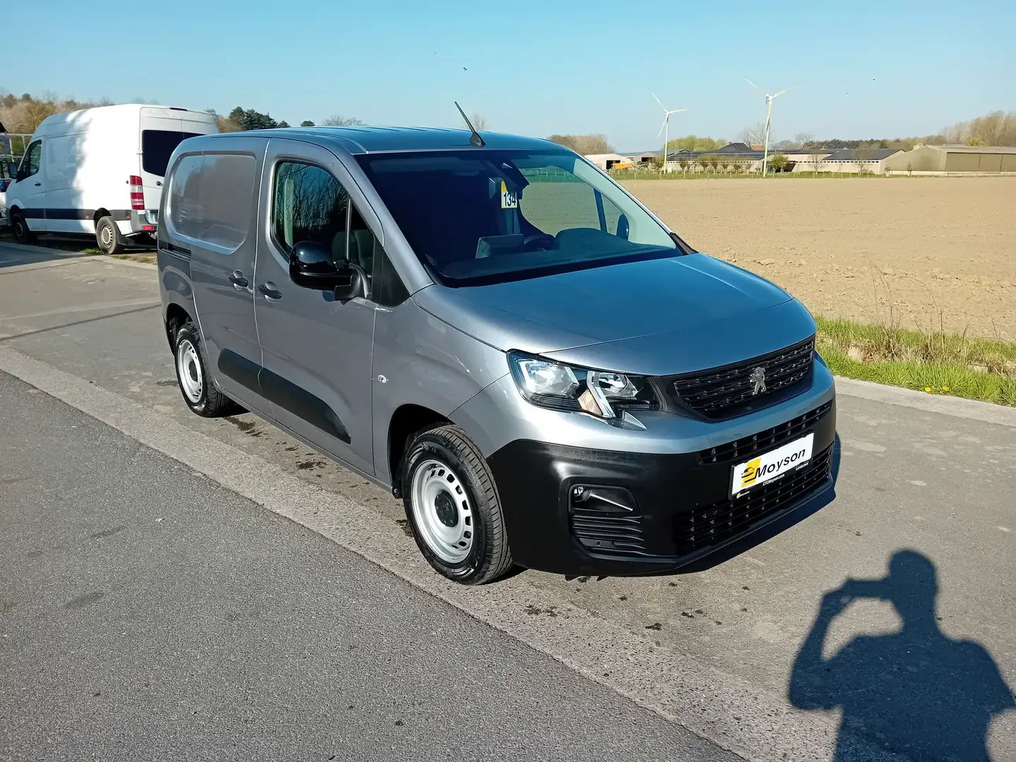 Peugeot Partner 1.2 benzine lichte vracht / navi - carplay - airco Argent - 1
