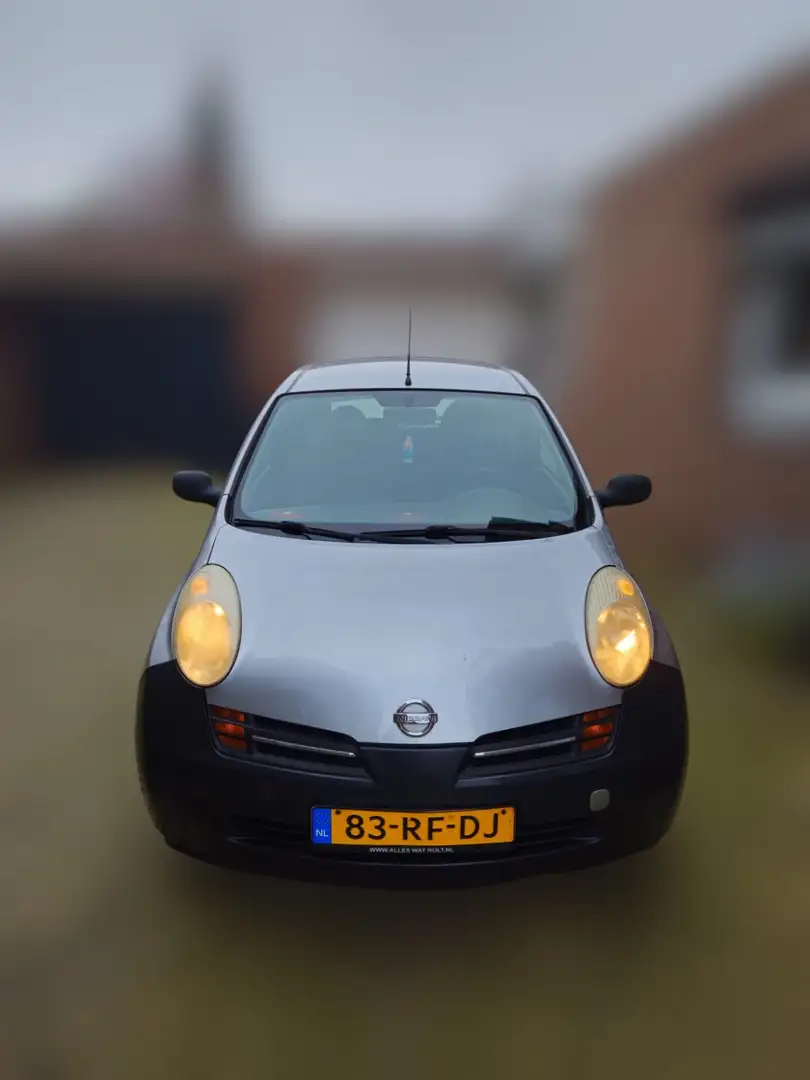 Nissan Micra 1.0 basis Zilver - 1