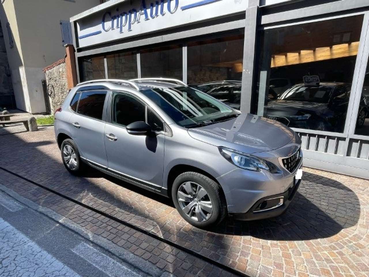 Peugeot 2008 1.6 Bluehdi Black Matt 100cv