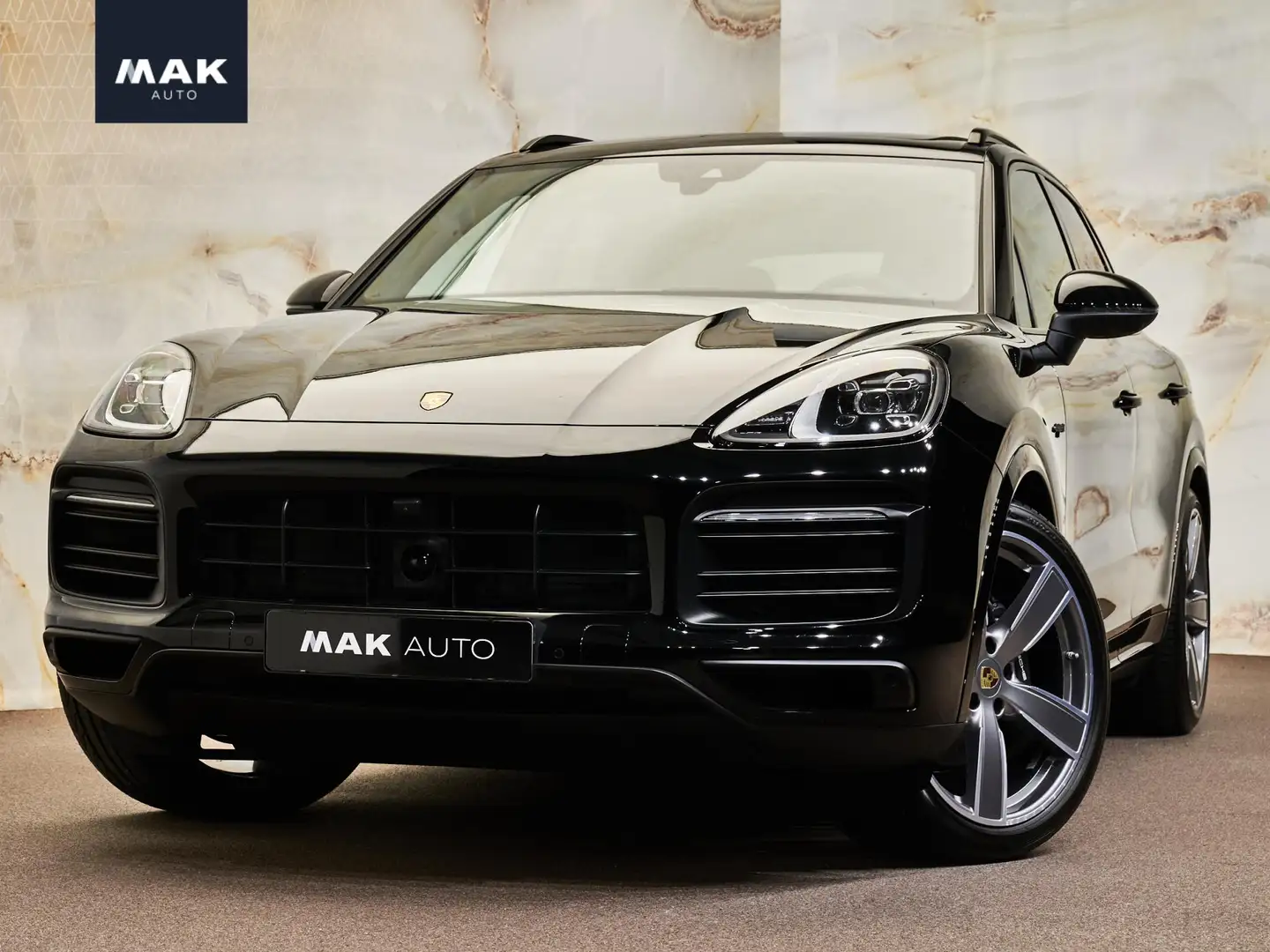 Porsche Cayenne 3.0 E-Hybrid Platinum Edition, SportDesign, 22", p Schwarz - 1