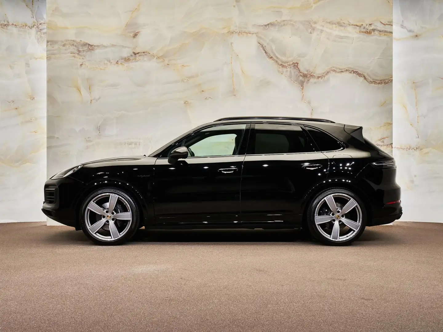 Porsche Cayenne 3.0 E-Hybrid Platinum Edition, SportDesign, 22", p Schwarz - 2