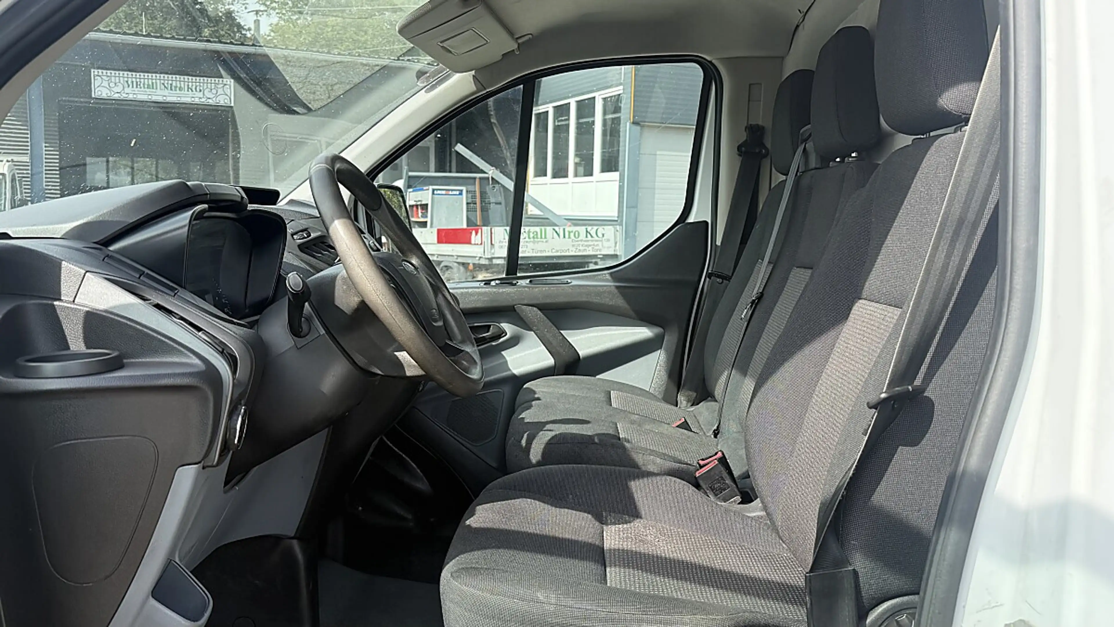 Ford Transit Custom Kasten 2,0 TDCi L1H1 250 Startup — photo 9