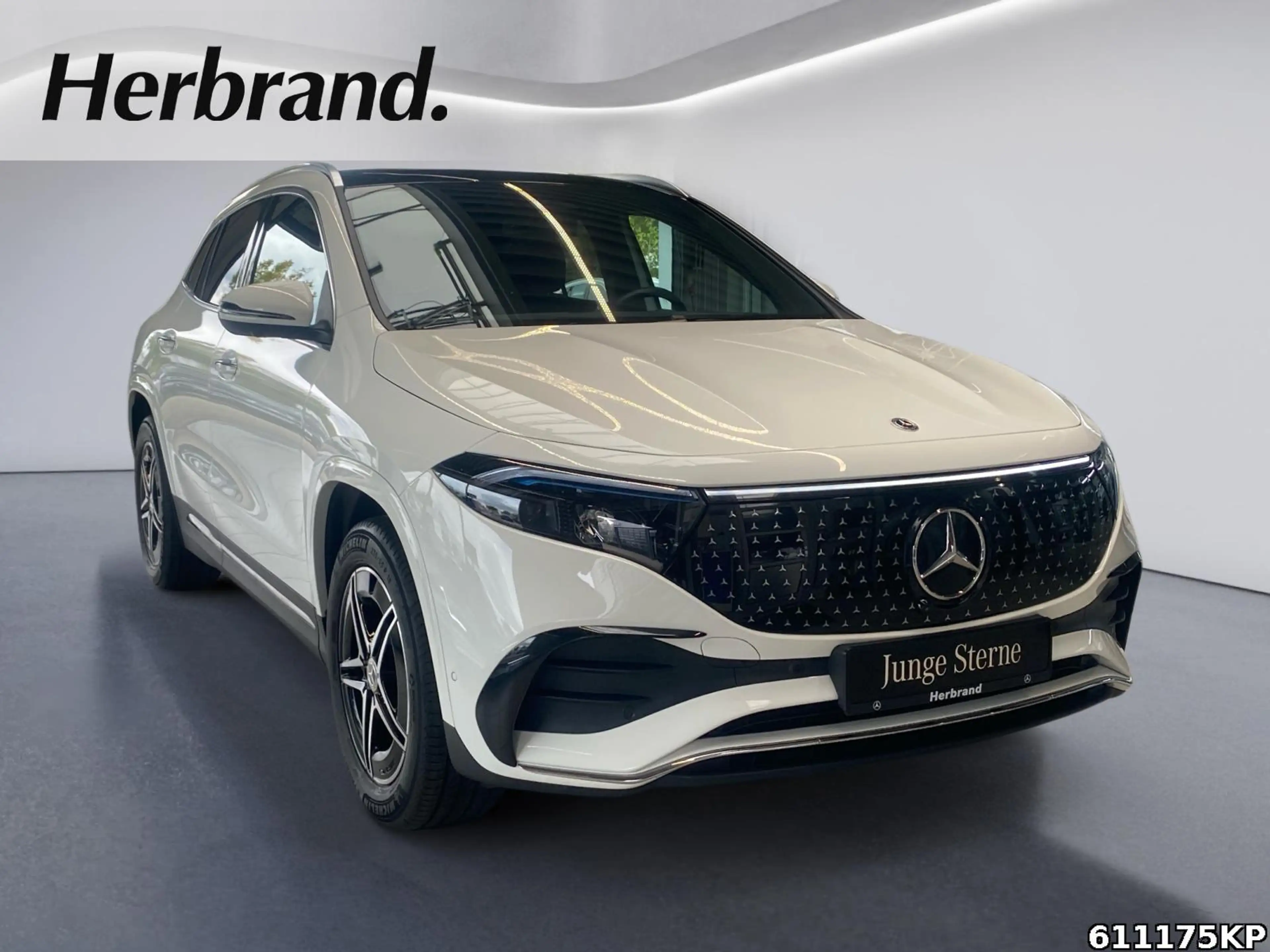 Mercedes-Benz EQA 300 4M AMG Pano Distronic 360° Keyless LED. — photo 2