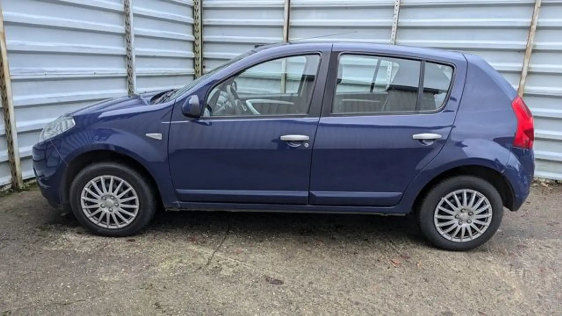 Dacia Sandero 1.4 Laureate*2 Hand*AHK*Tüv:09/2025* Blauw - 2