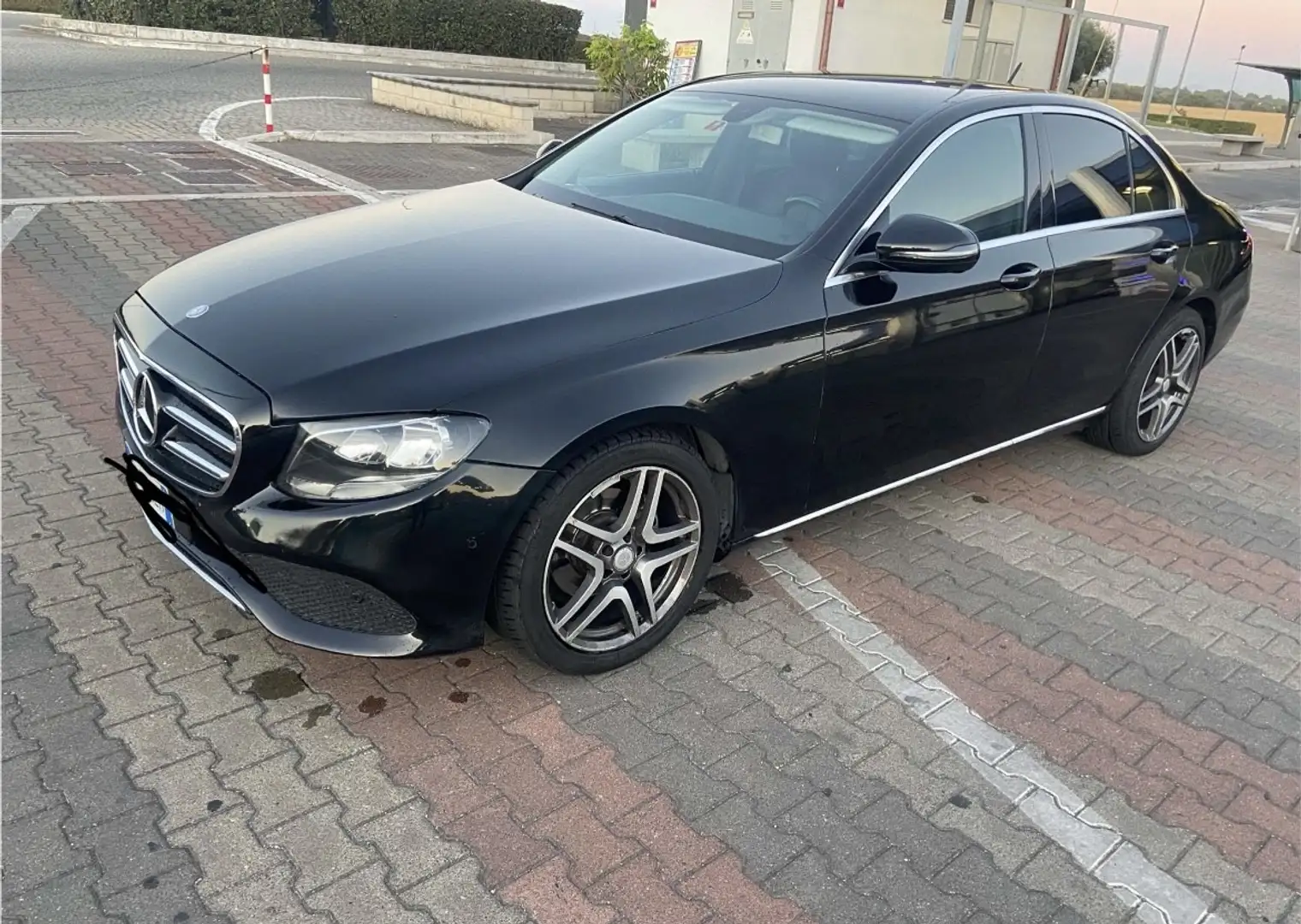 Mercedes-Benz E 200 d Premium auto - 1