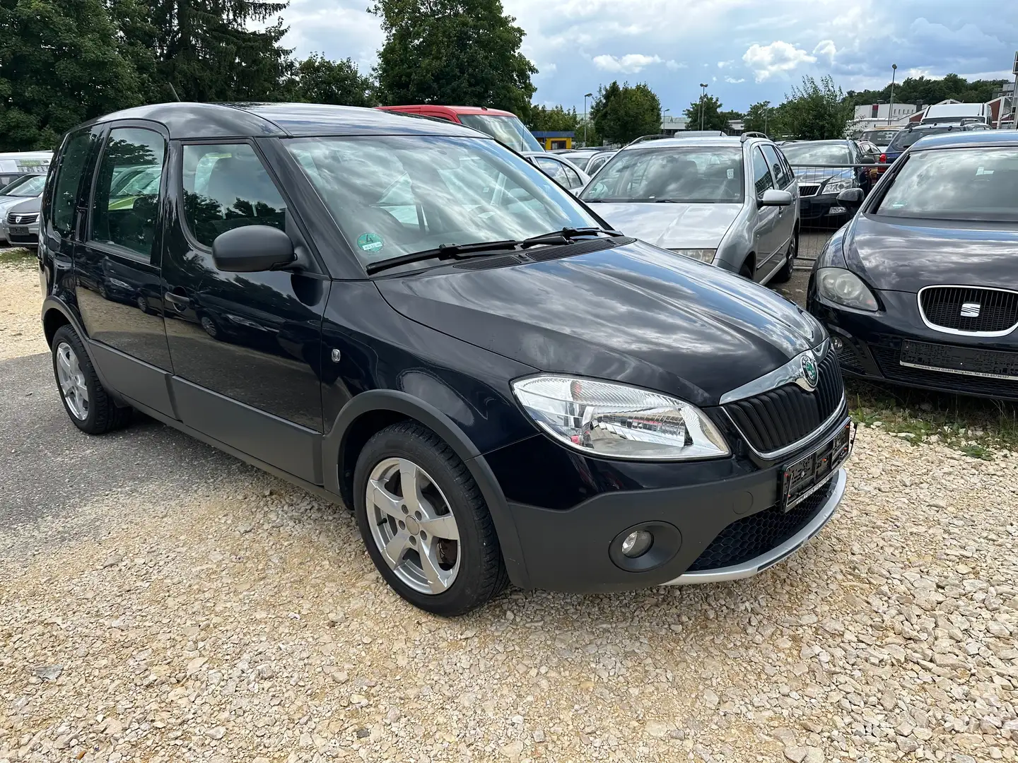 Skoda Roomster 1.6 TDI DPF Active Schwarz - 2
