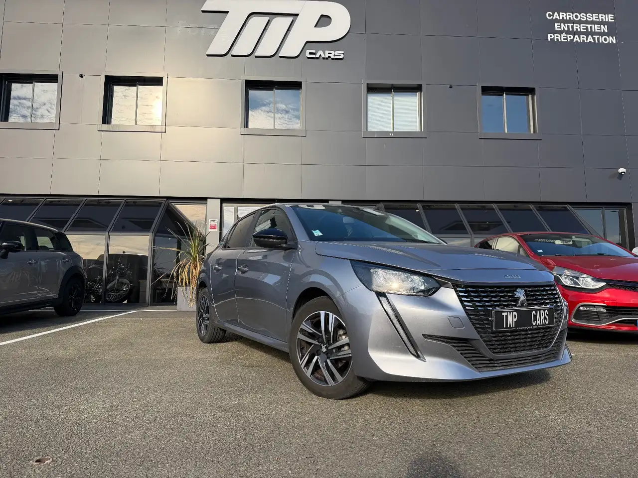 Peugeot 208 208
