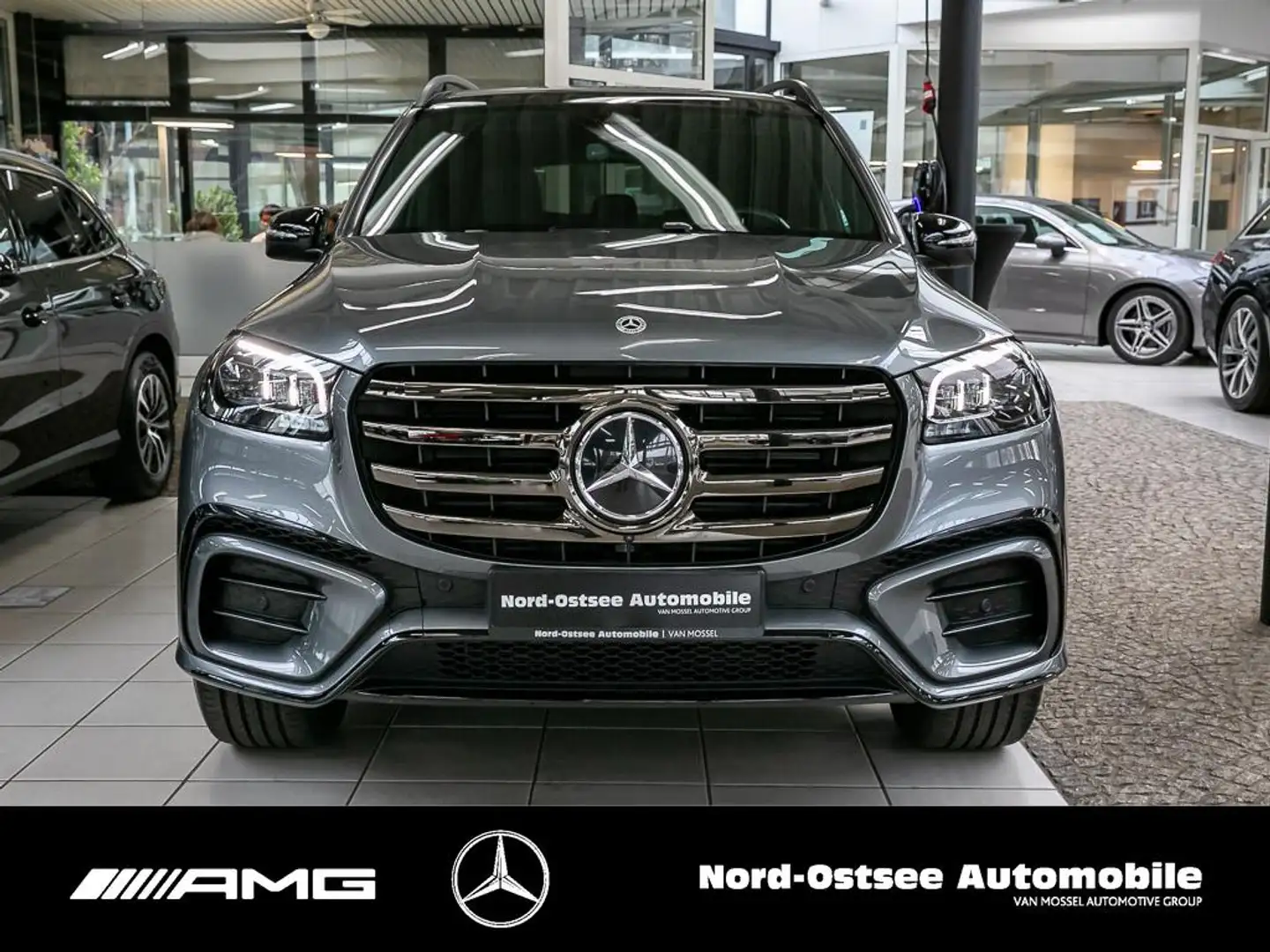 Mercedes-Benz GLS 450 d 4M AMG PREM.+ NIGHT 22" PANO STHZG AHK Grau - 2