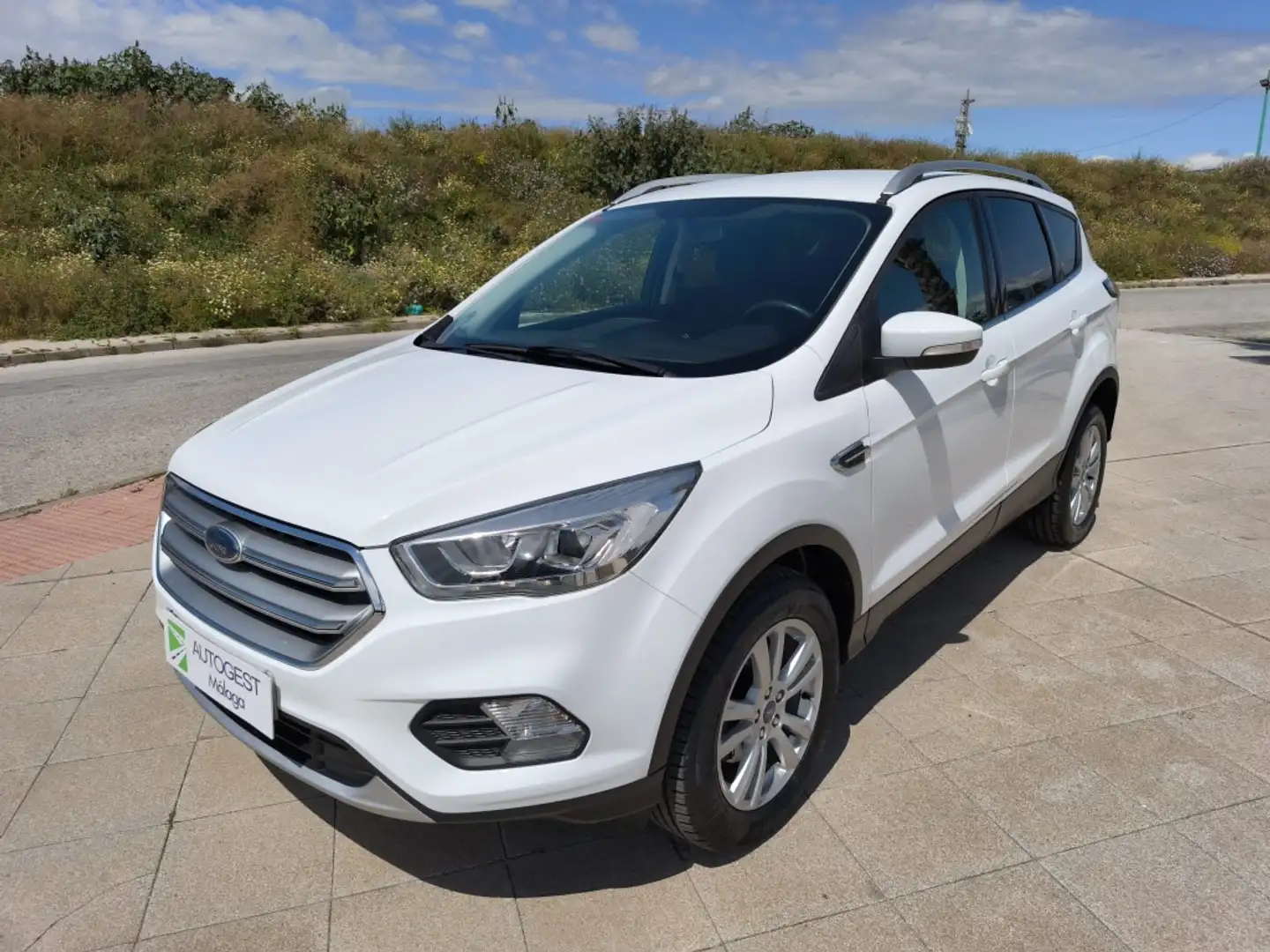 Ford Kuga 1.5 EcoB. Auto S&S Trend+ 4x2 120 Blanc - 1