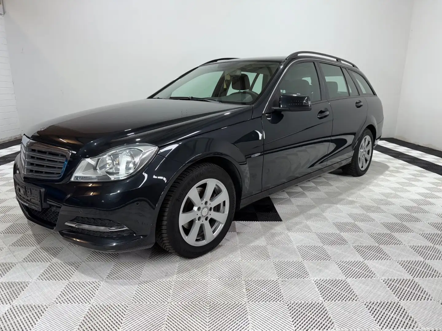 Mercedes-Benz C 180 T BlueEFFICIENCY°Navi°Klima°Sitzheizung Schwarz - 1