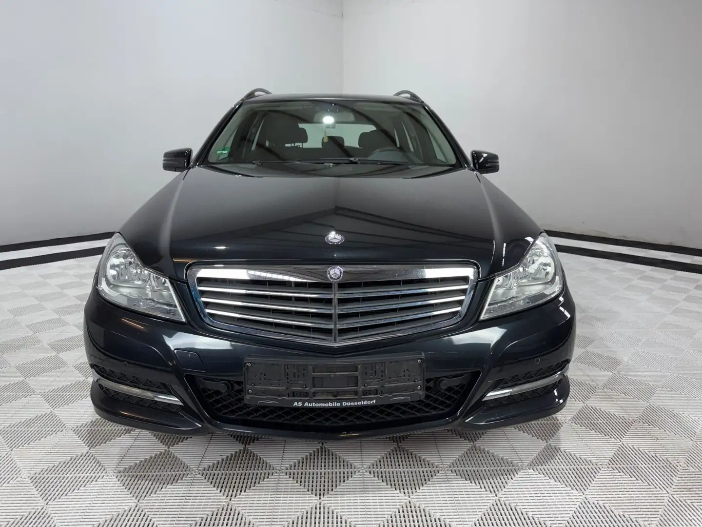 Mercedes-Benz C 180 T BlueEFFICIENCY°Navi°Klima°Sitzheizung Schwarz - 2