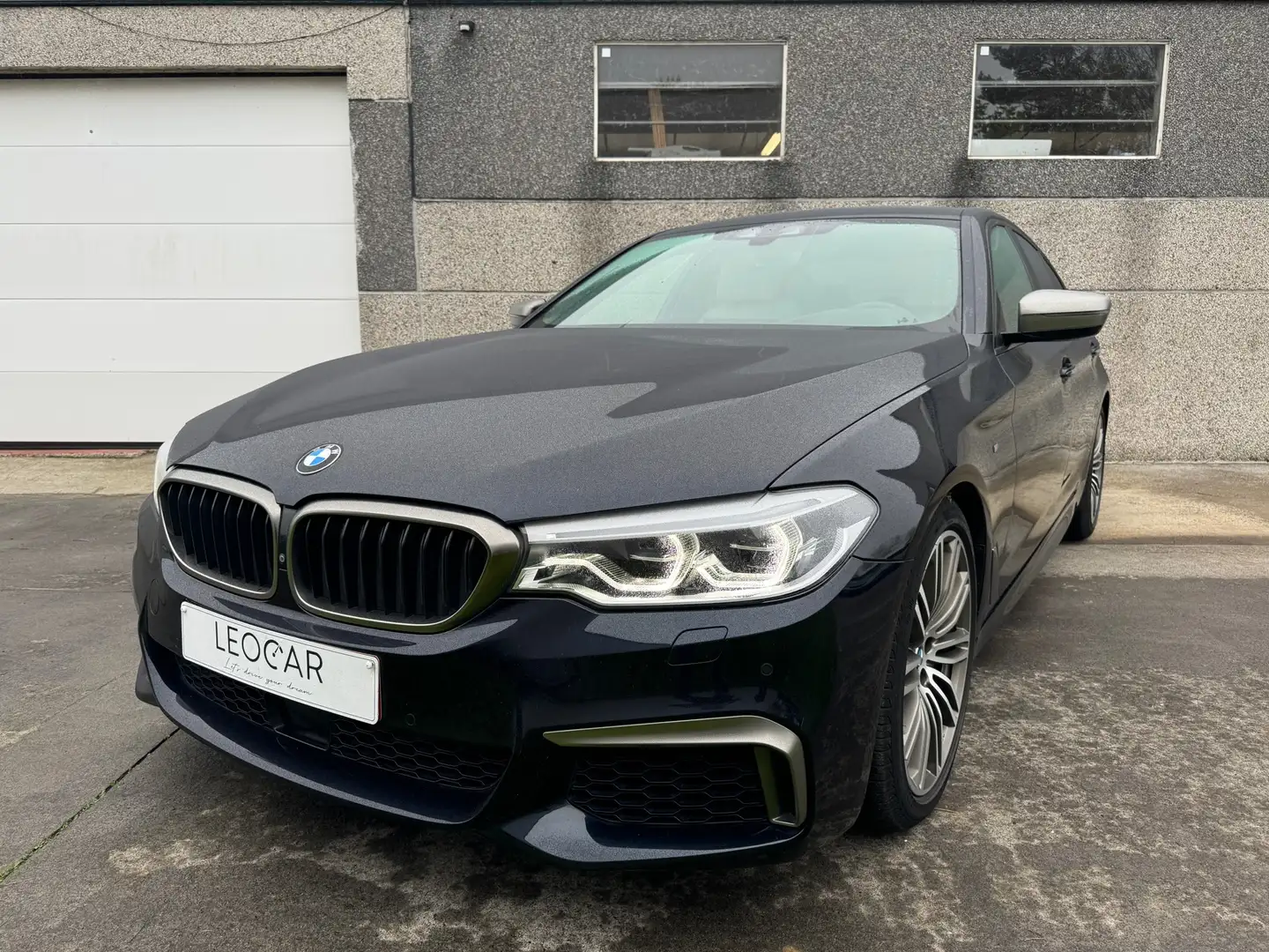 BMW 550 M550iXAS Bleu - 1