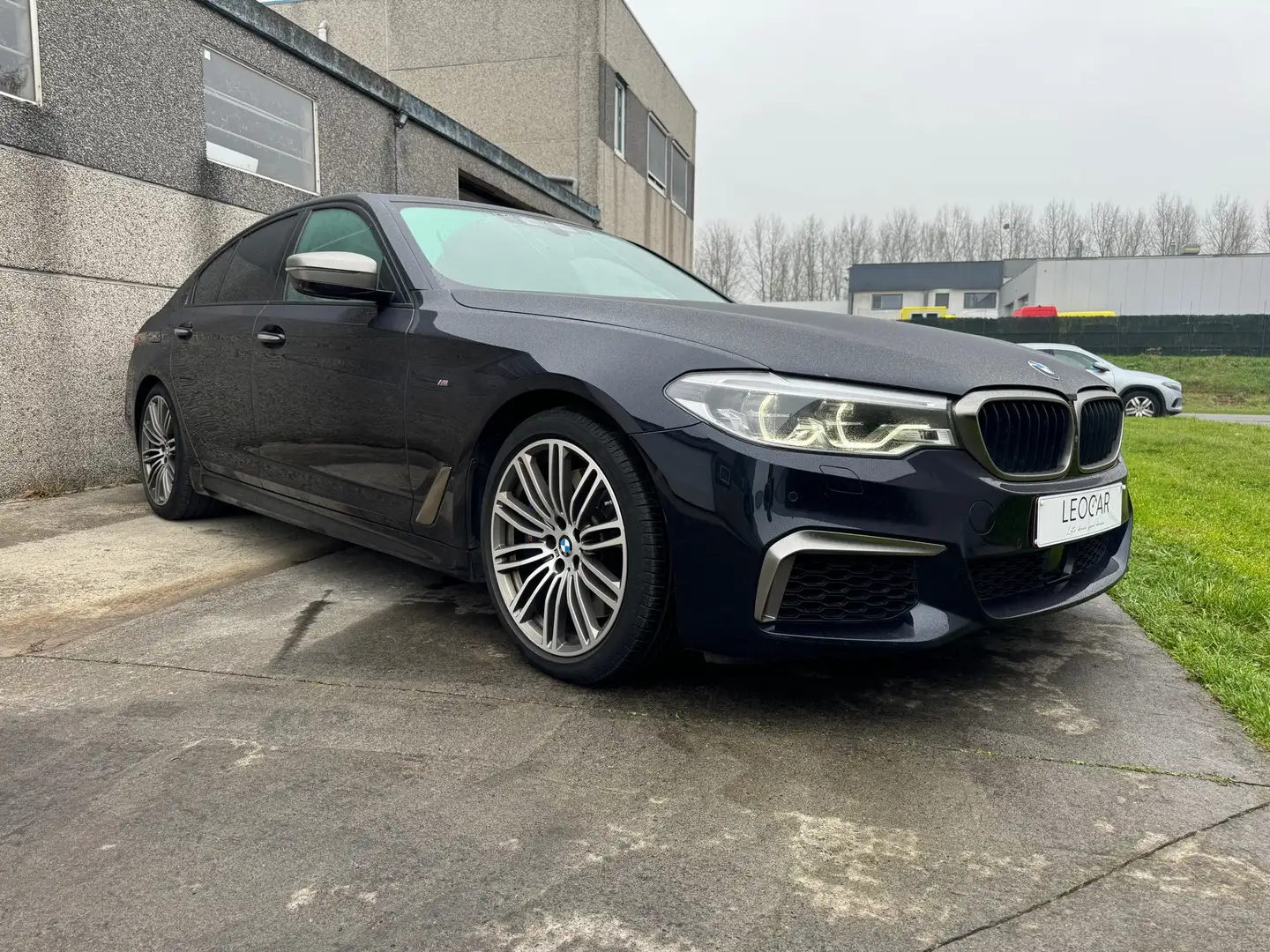 BMW 550 M550iXAS Bleu - 2