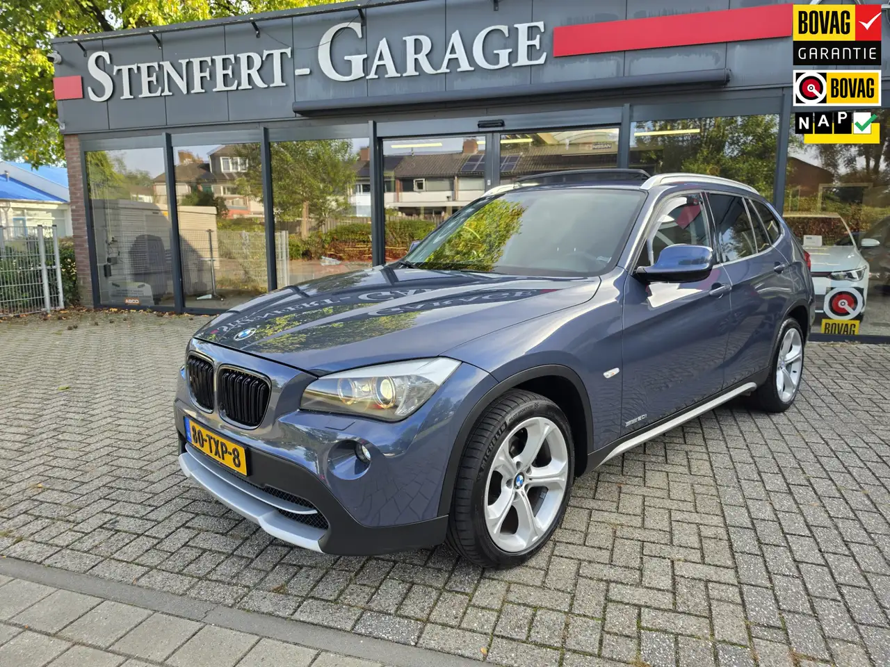 BMW X1 SDrive20i Business — photo 1 of 15