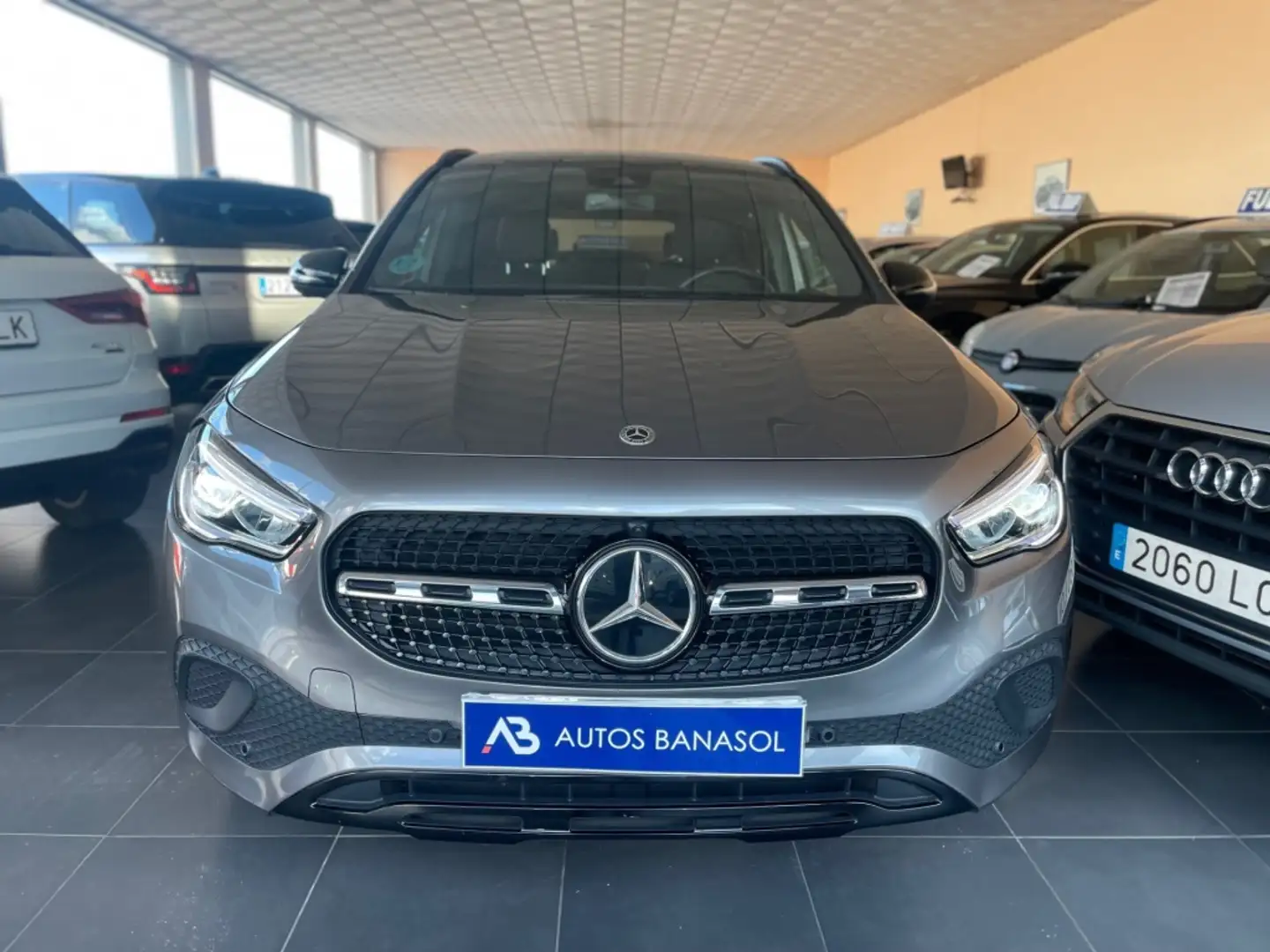 Mercedes-Benz GLA 200 200d 8G-DCT Gris - 1