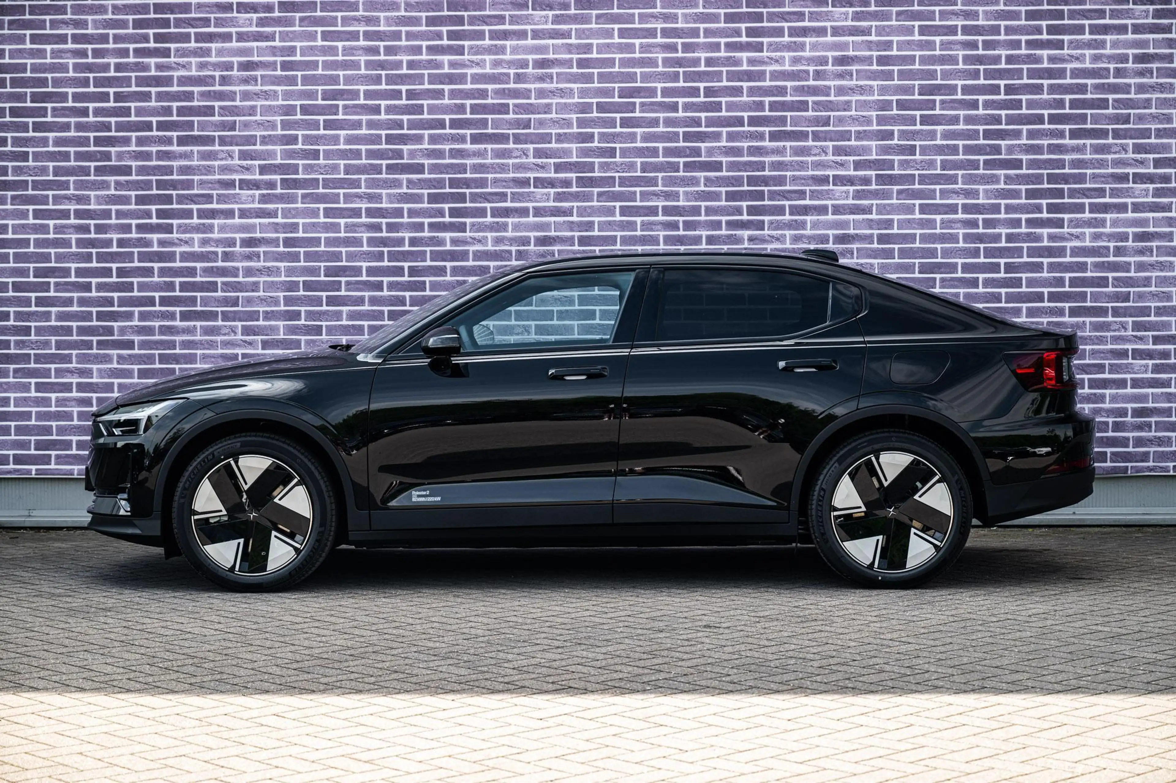 Polestar 2 Long Range Single Motor Prime 82 kWh | Pilot assis — photo 4