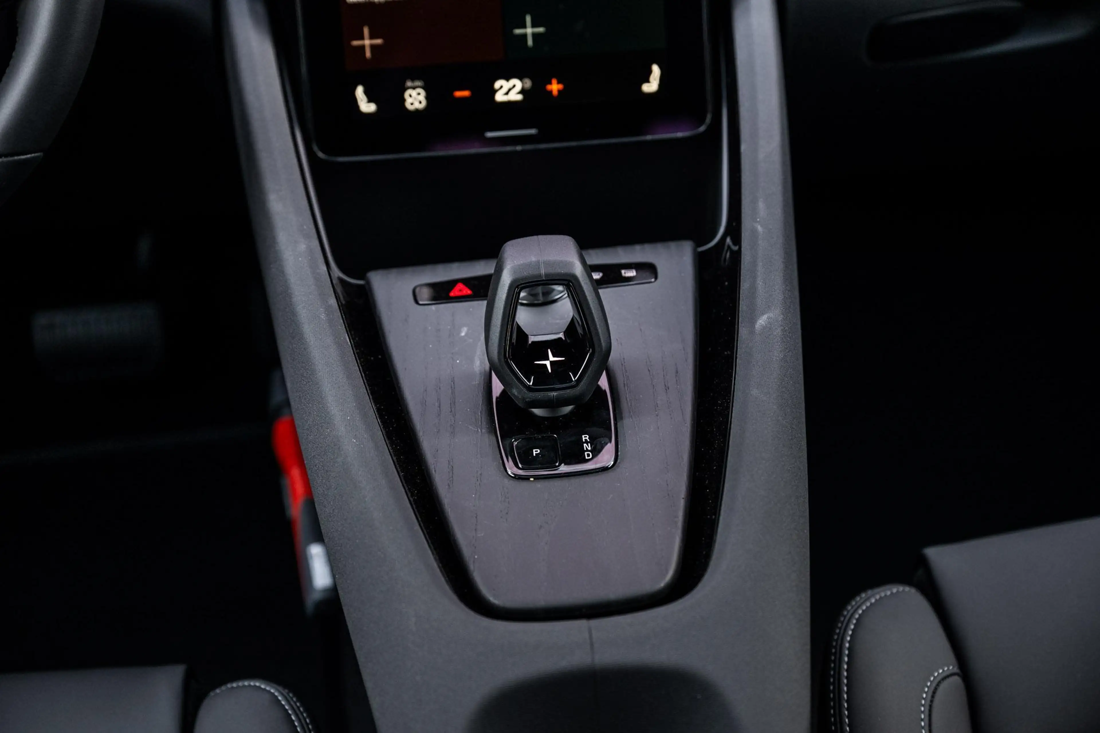 Polestar 2 Long Range Single Motor Prime 82 kWh | Pilot assis — photo 13