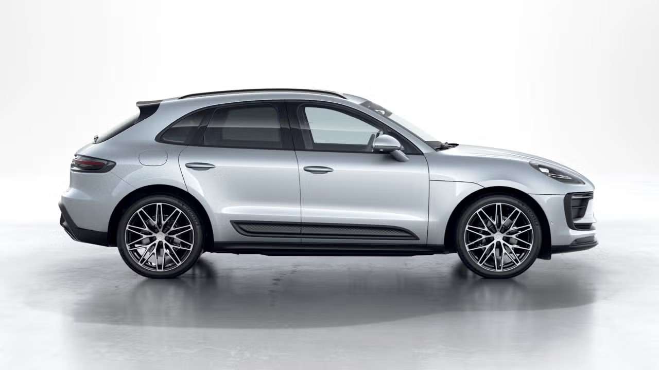 2026 Porsche Macan AWD thumb 6