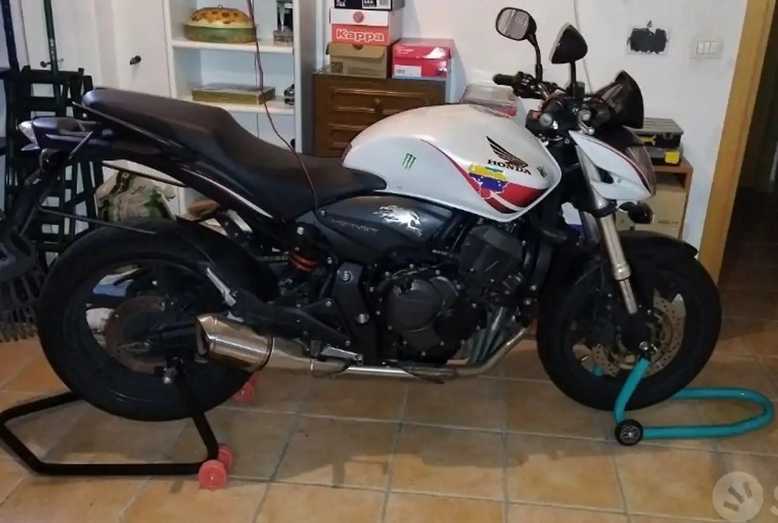 Honda Hornet Bianco - 1
