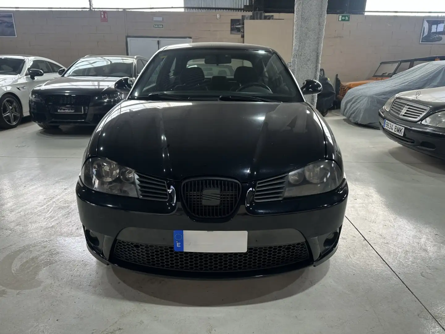 SEAT Ibiza 1.9 TDi Cupra 160 Fekete - 2