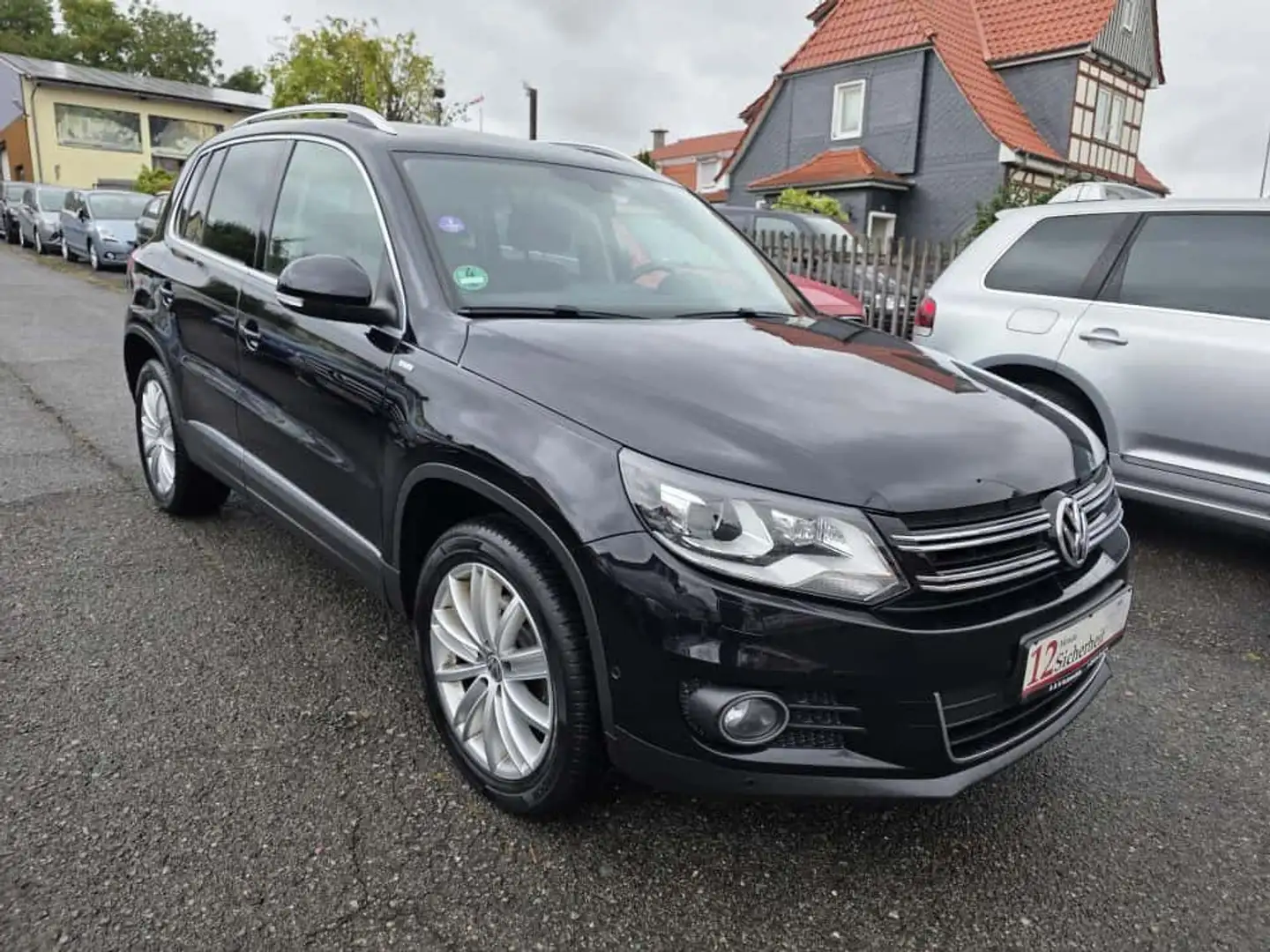 Volkswagen Tiguan Cup Sport & Style 4xMotion Pnorama Navi Schwarz - 1