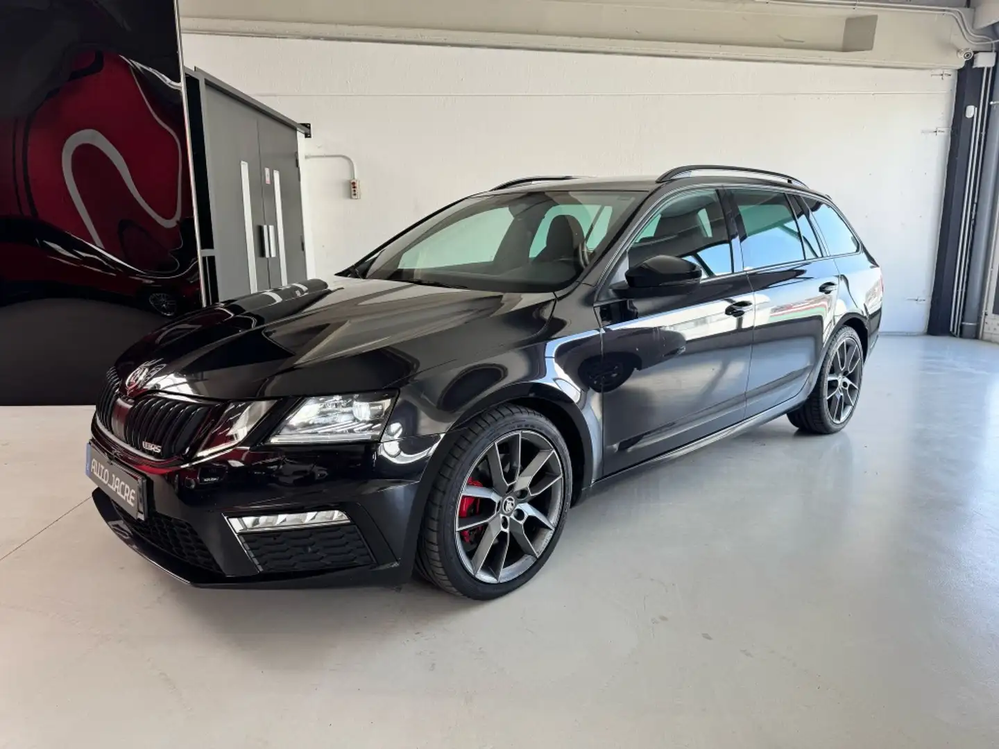 Skoda Octavia Combi 2.0TDI RS 4x4 DSG 135kW Zwart - 2