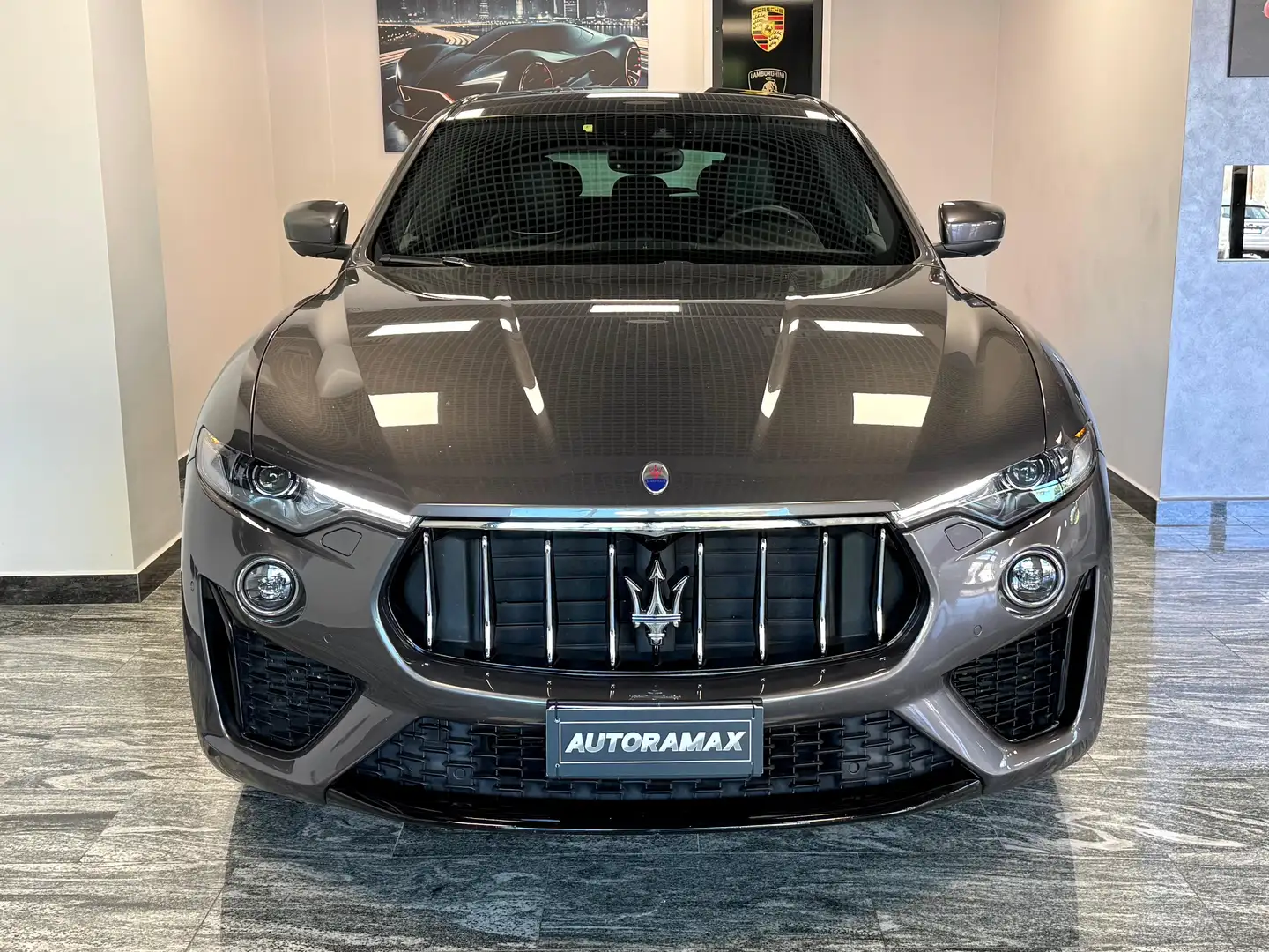 Maserati Levante Gransport MY 19 3.0 V6 275cv Szürke - 2