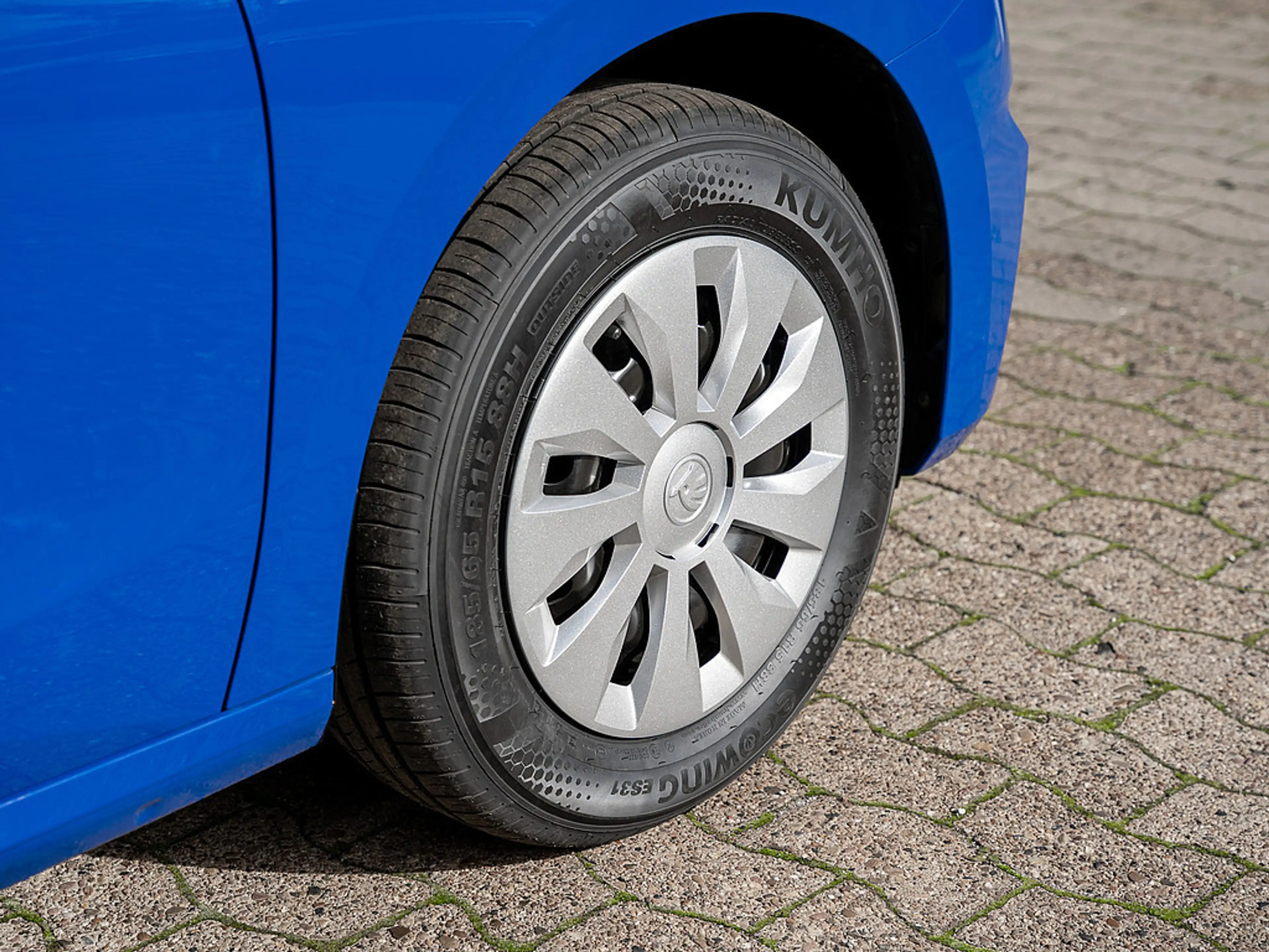 Skoda Fabia 1.0 MPI Essence LED KLIMA PDC — photo 6