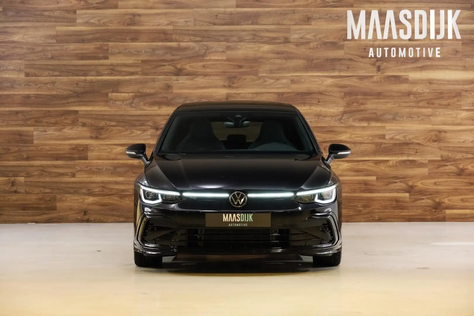 Volkswagen Golf 1.5 eTSI R-Line|Trekhaak|Pano|Blackline|ACC| Zwart - 2