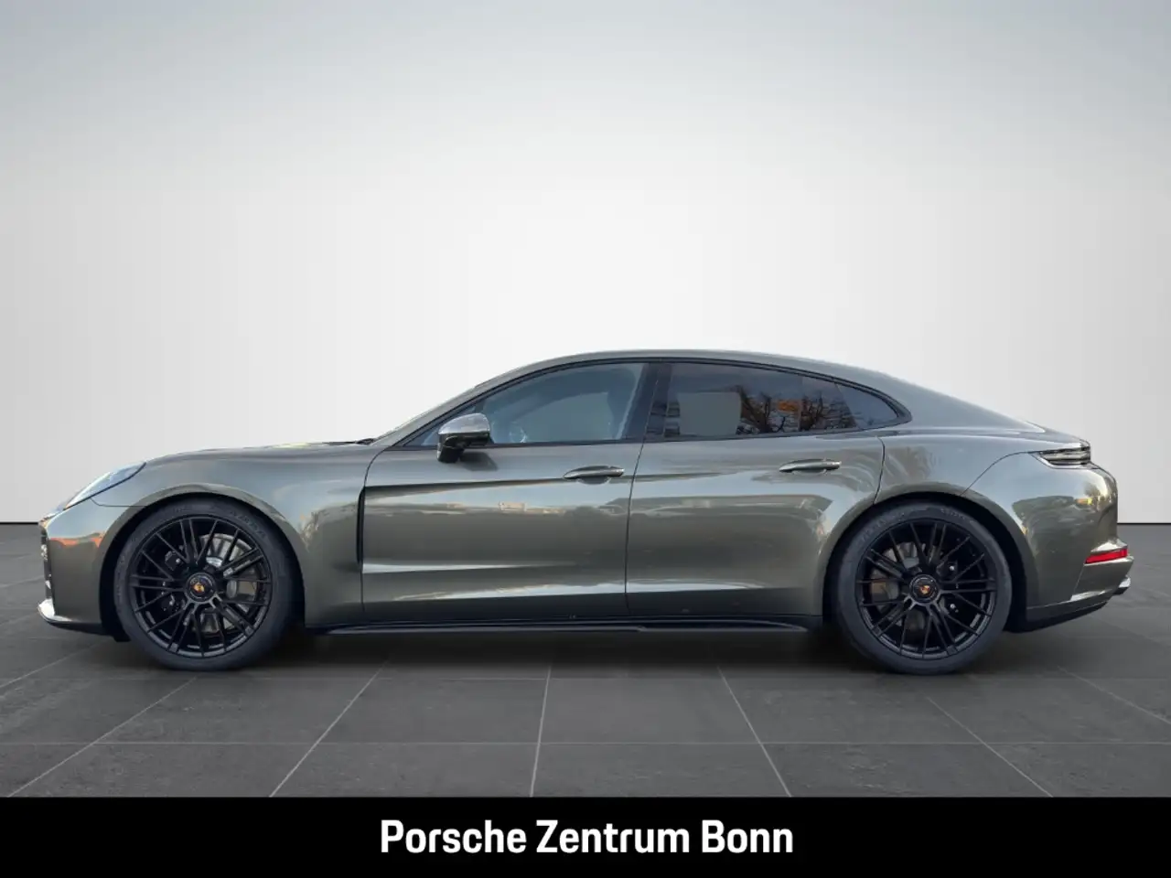 Porsche Panamera GTS HA-Lenkung InnoDrive Head-Up 8