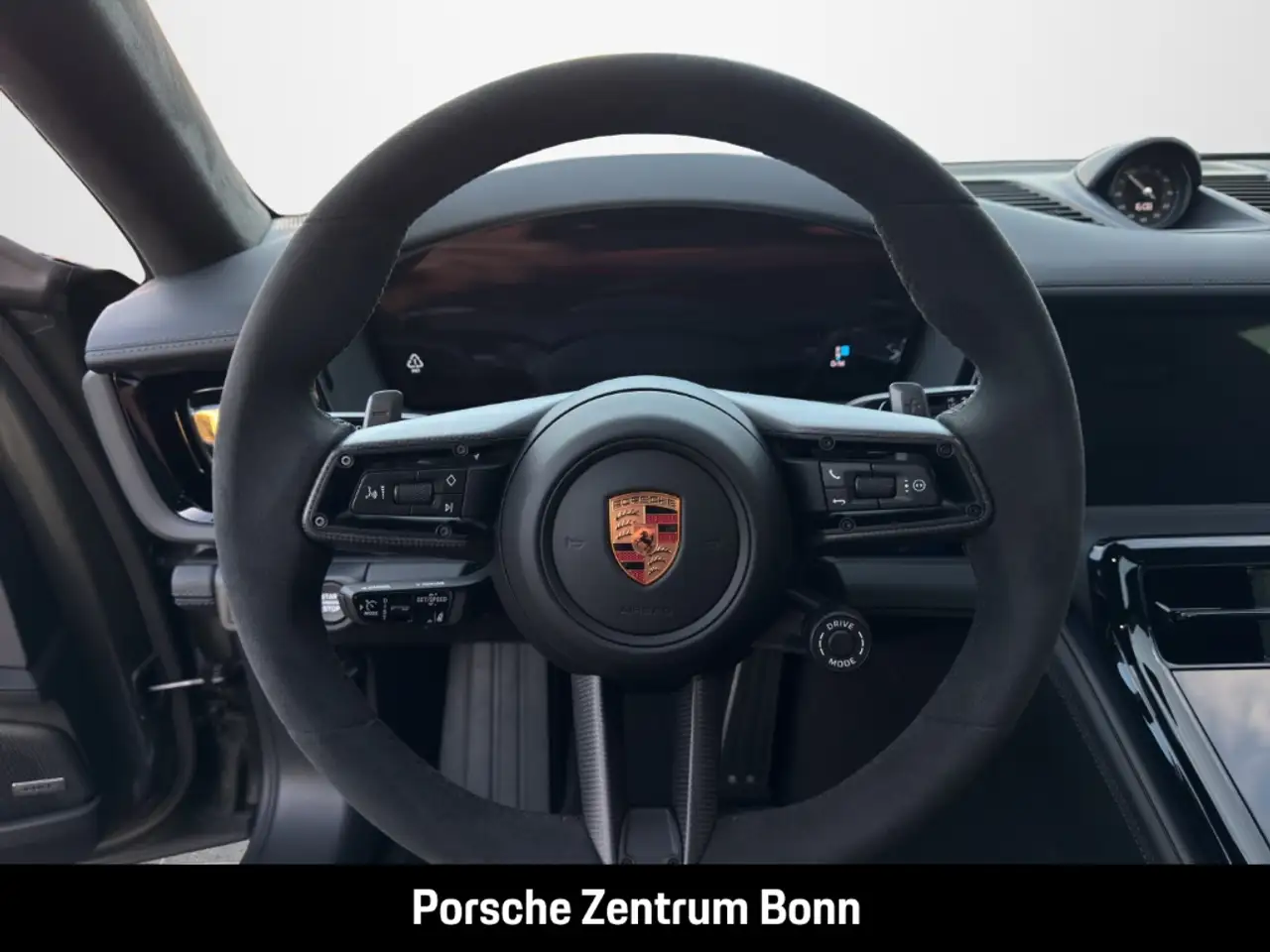 Porsche Panamera GTS HA-Lenkung InnoDrive Head-Up 10
