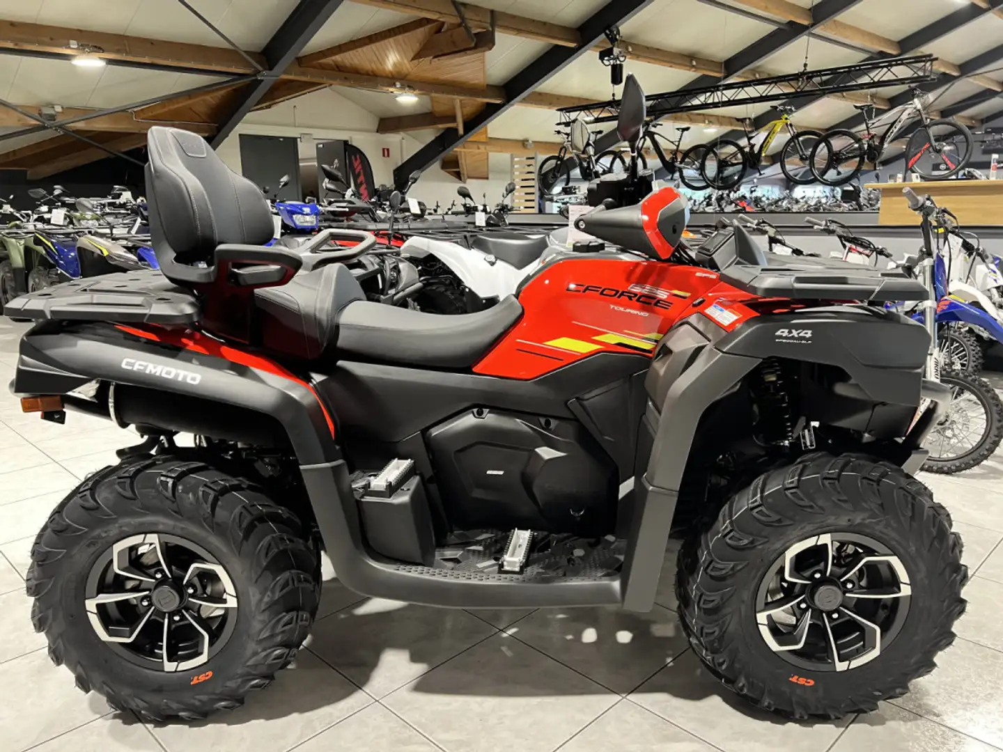 CFMOTO CForce 625 Touring Red L7 crvena - 1