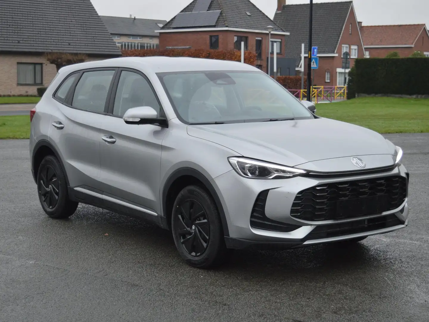 MG ZS ZS ICE 1.5 Standard MODEL 2026 GPS+Camera+Cruise Argent - 2