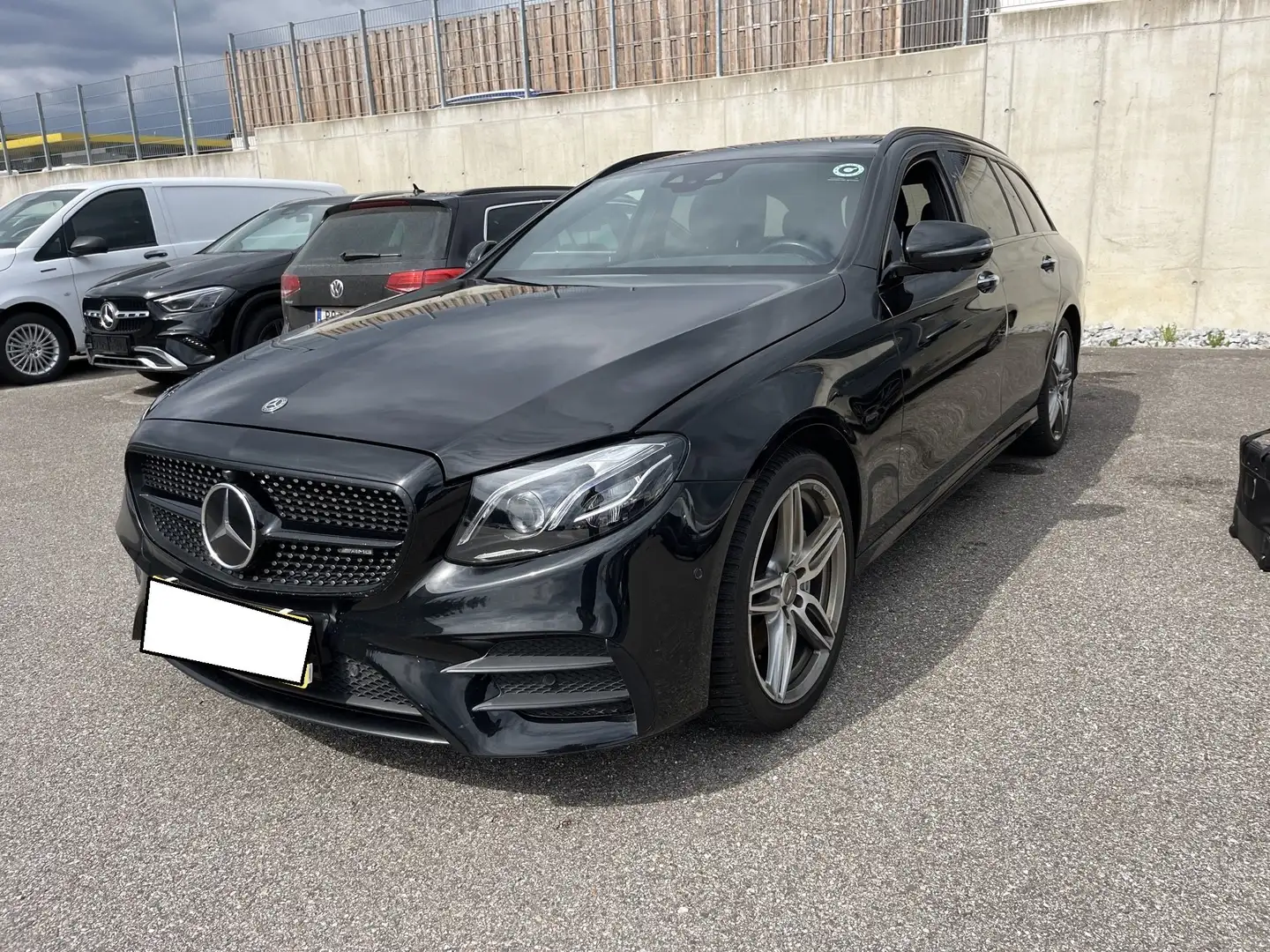 Mercedes-Benz E 43 AMG E43 AMG T 4MATIC Avantgarde Aut.Avantgarde crna - 1
