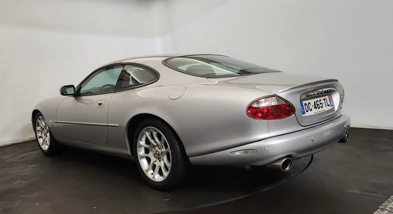Jaguar XKR coupé, foto 3