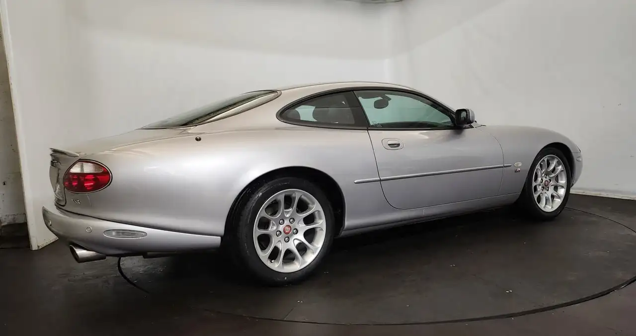 Jaguar XKR coupé, foto 4